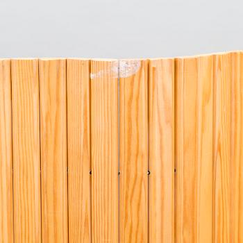 ALVAR AALTO, SKÄRM, Artek, 1900-talets slut. Ca 150x200 cm.