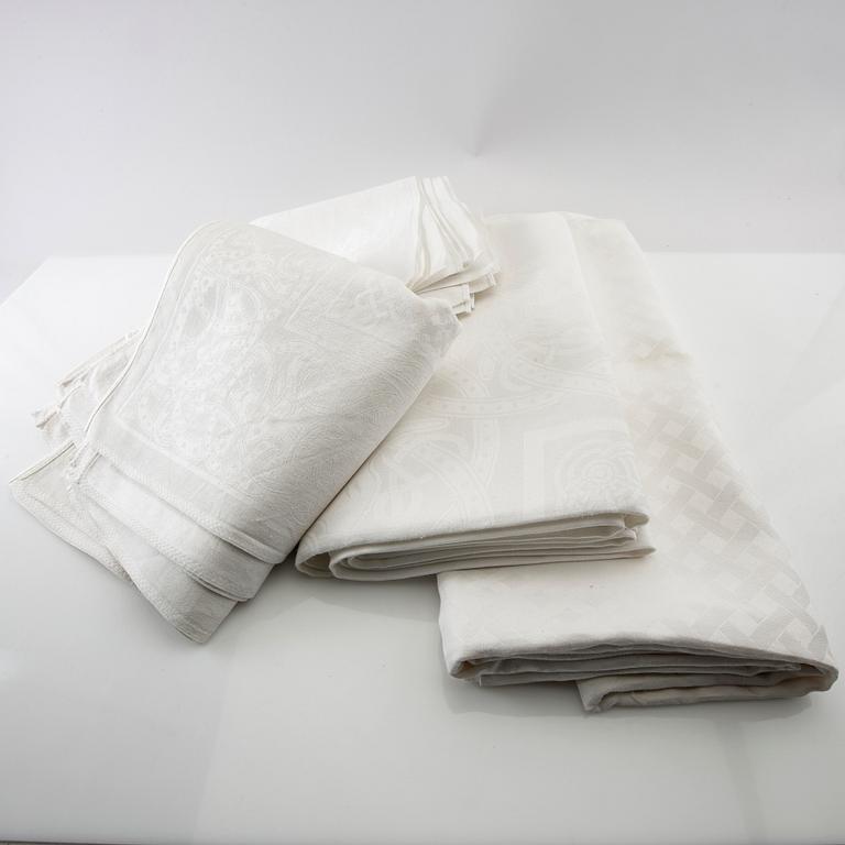 Tablecloths 2 pcs and napkins 10+14 pcs Damask first half of the 20th century.