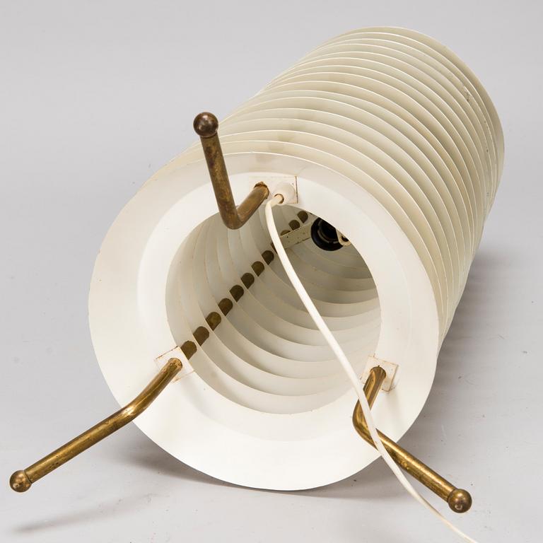ILMARI TAPIOVAARA, golvlampa "Maija Mehiläinen" för Asko/Hienoteräs. Formgiven 1955.