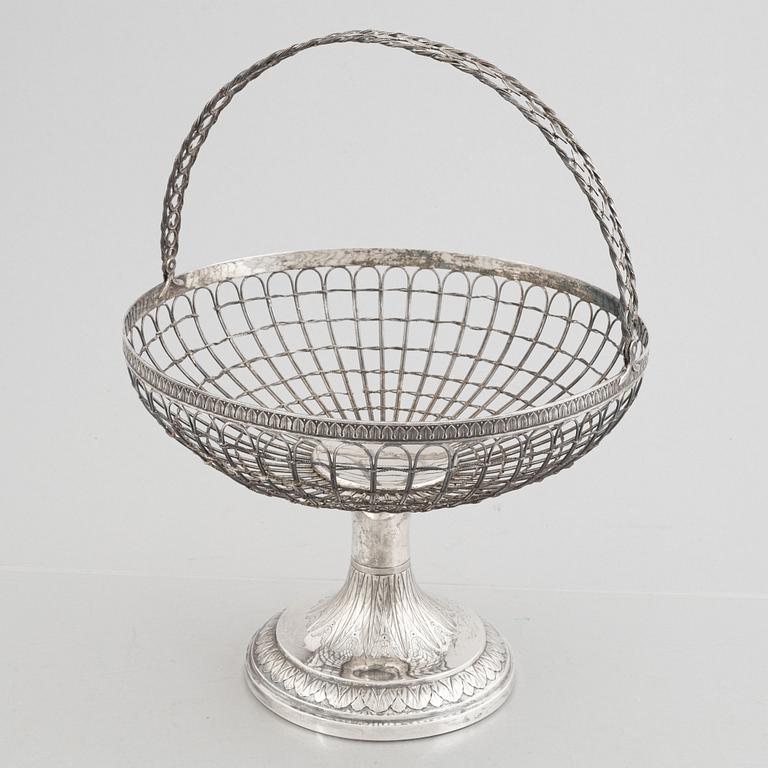 Anders Lundqvist, bread basket on foot, silver, Stockholm 1824.