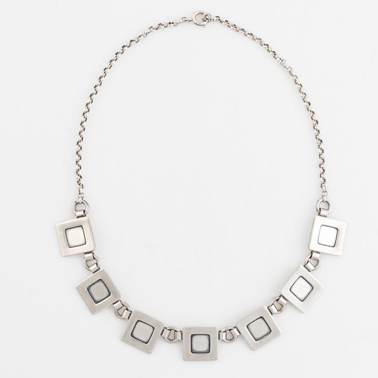 Victor Janson, silver necklace and bracelet.