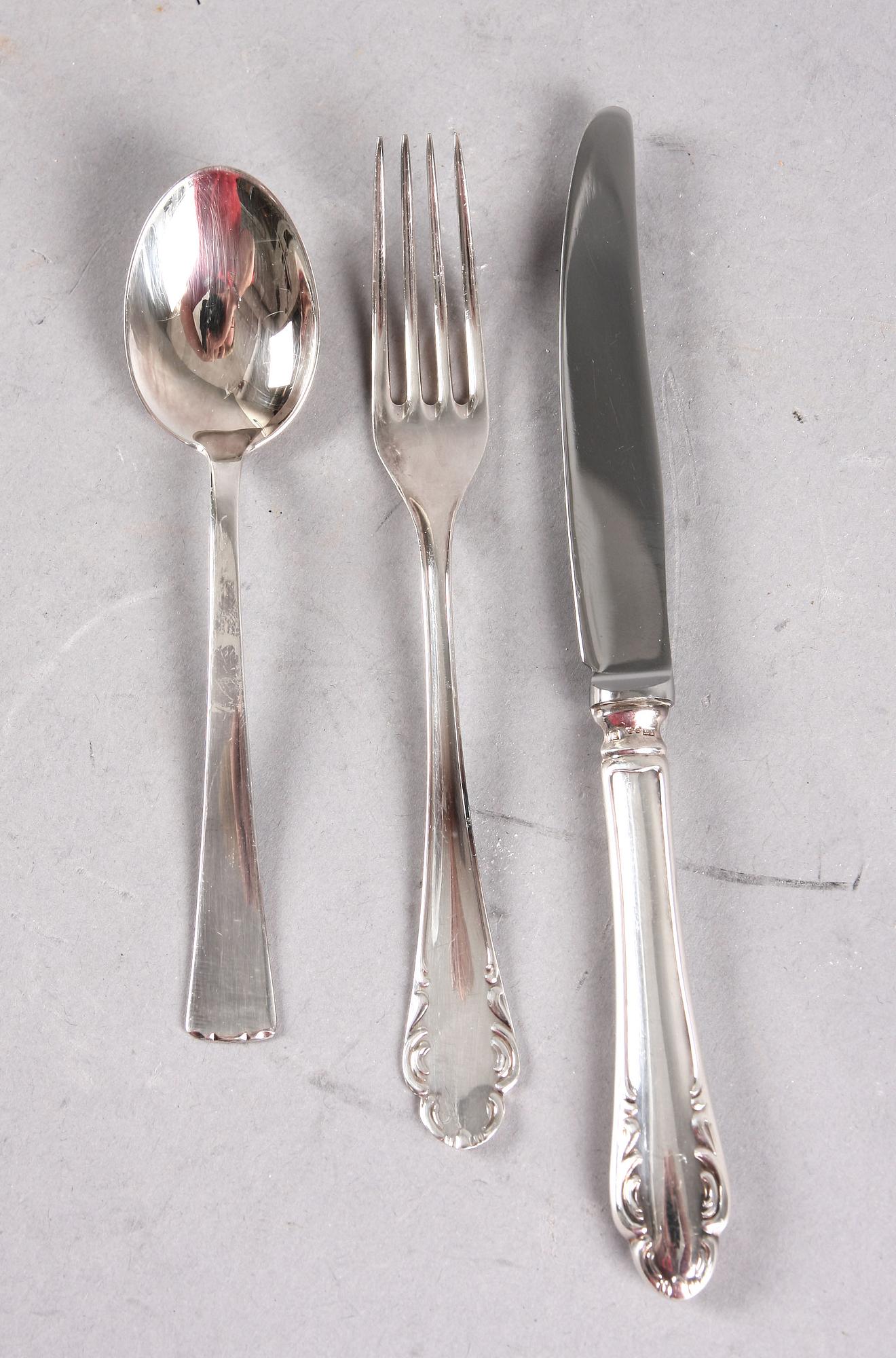 PARTI BESTICK, silver, 36 delar, modell Haga resp Diplomat, 1900-talets andra hälft. Tot vikt c:a 950 g.