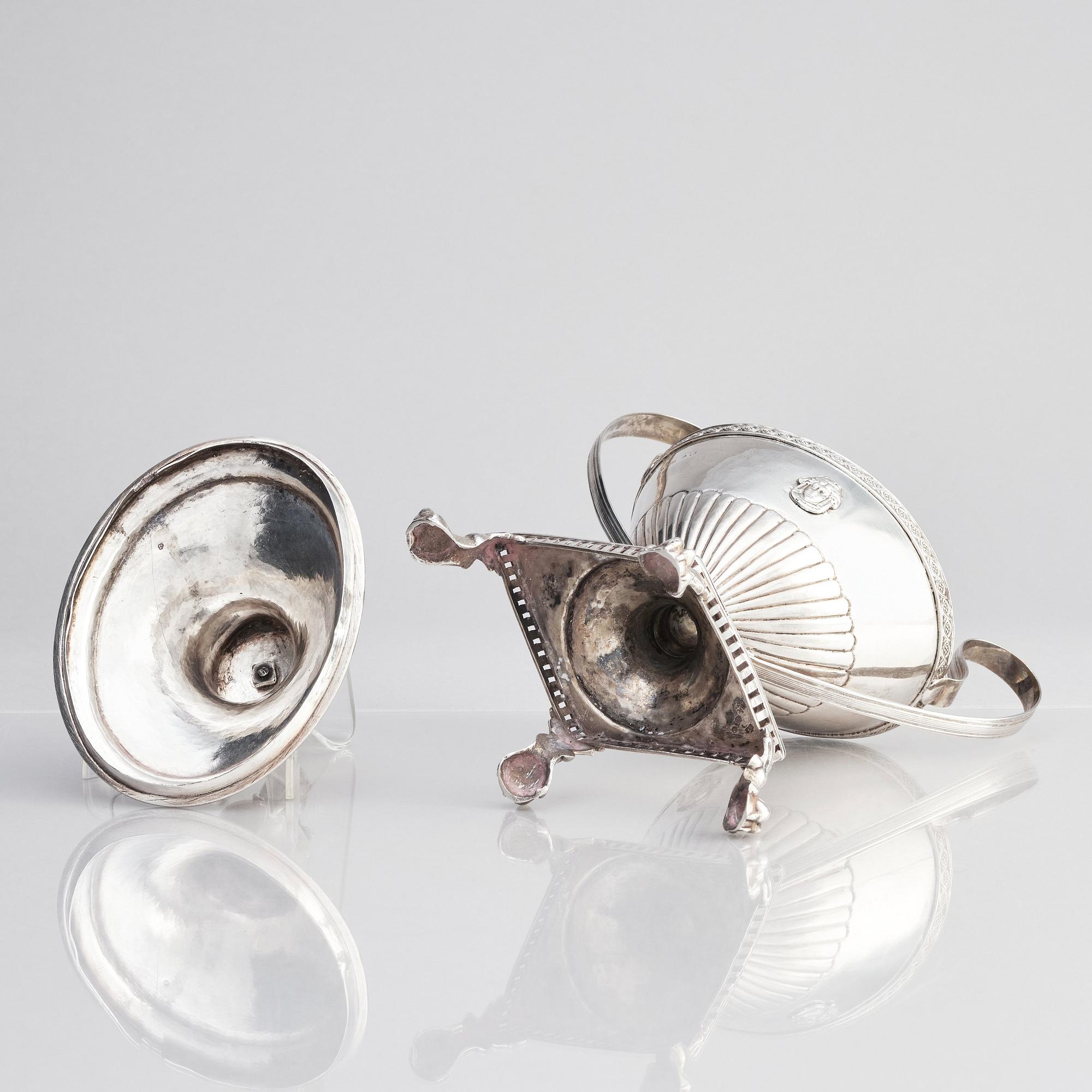 A Swedish silver suger bowl with lid, mark of Olof Sohlberg, Falun 1835.
