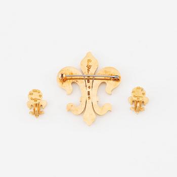Wiwen Nilsson, a fleur de lis brooch and pair of earrings in 18K gold,  Lund 1966 and 1967.