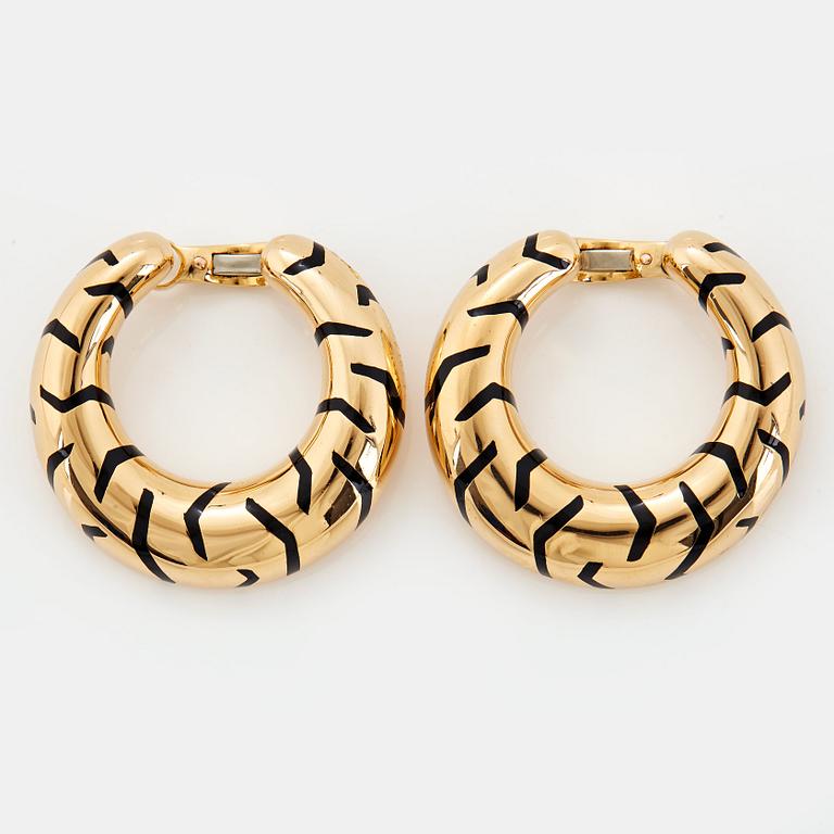 Cartier "Panthère" a pair of 18K gold and enamel earrings.