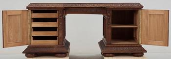 SKRIVBORD, renässansstil, 1900-talets början.