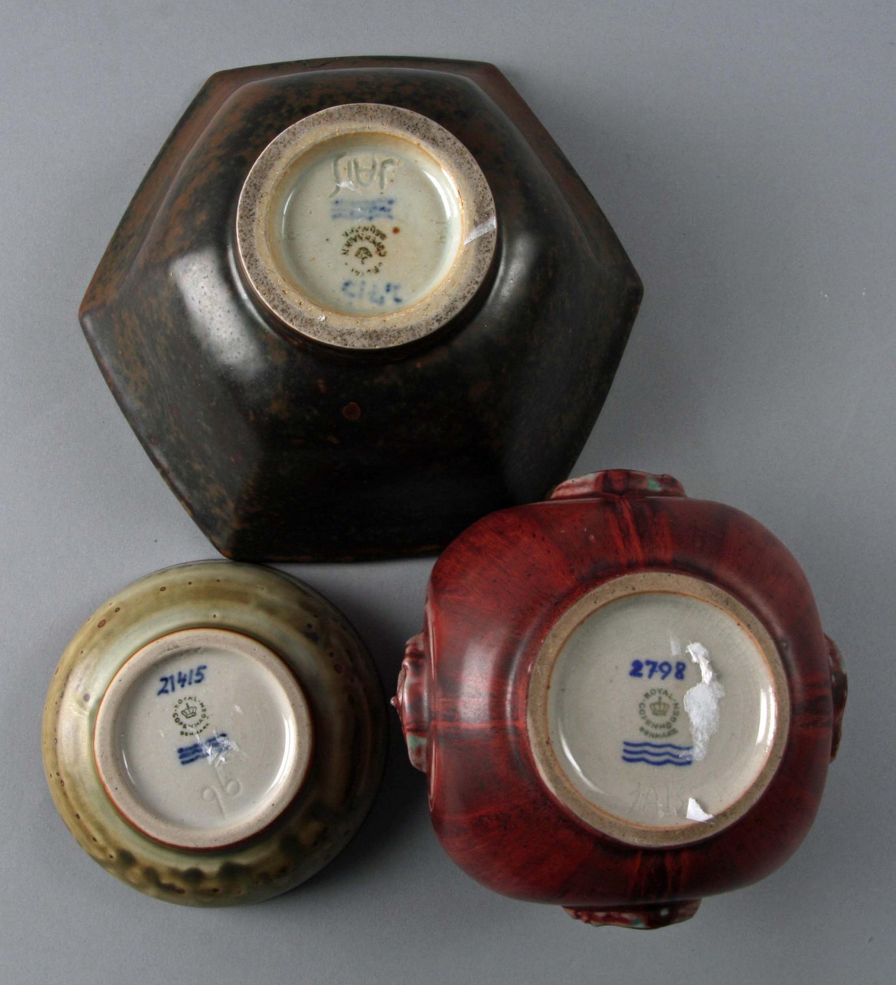 VAS, SKÅL och SKÅLFAT, 2 st, porslin, Royal Copenhagen, bl a Jais Nielsen.