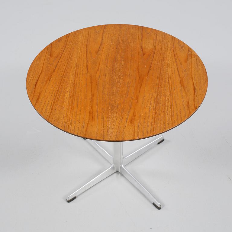 BORD, Arne Jacobsen, Fritz Hansen, 1960/70-tal.