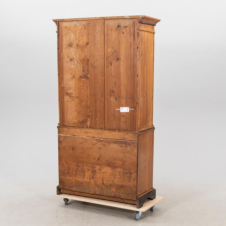 Skåp, sent 1800-tal.