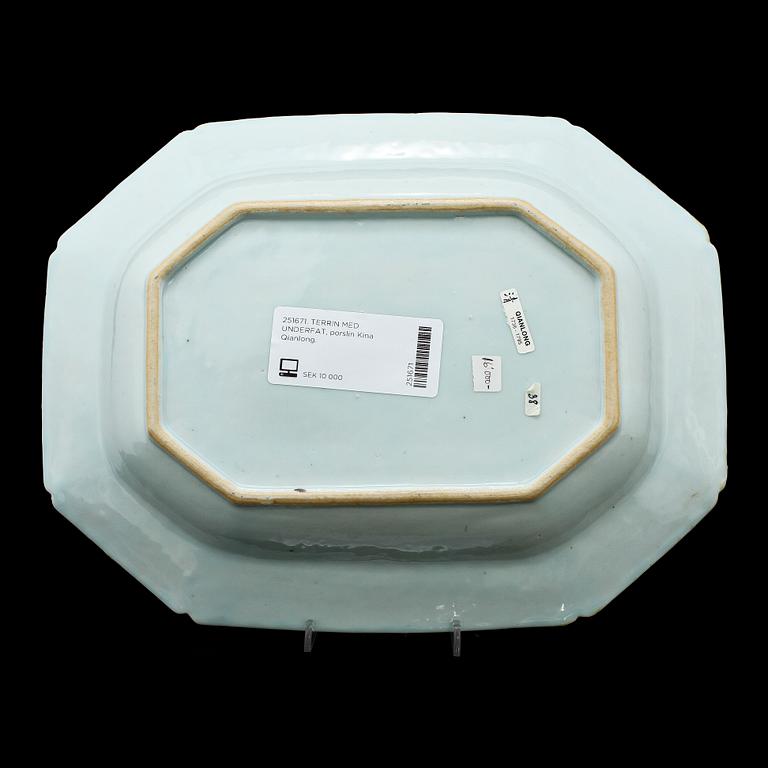 TERRIN MED LOCK OCH UNDERFAT, porslin, Kina, Qianlong, 1736 - 1795.