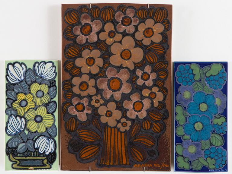 Raija Uosikkinen, three 1970s ceramic wall plaques, Arabia, Finland.