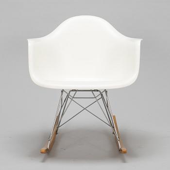 Charles och Ray Eames, gungstol, "Eames Plastic Armchair RAR", Vitra 2015.