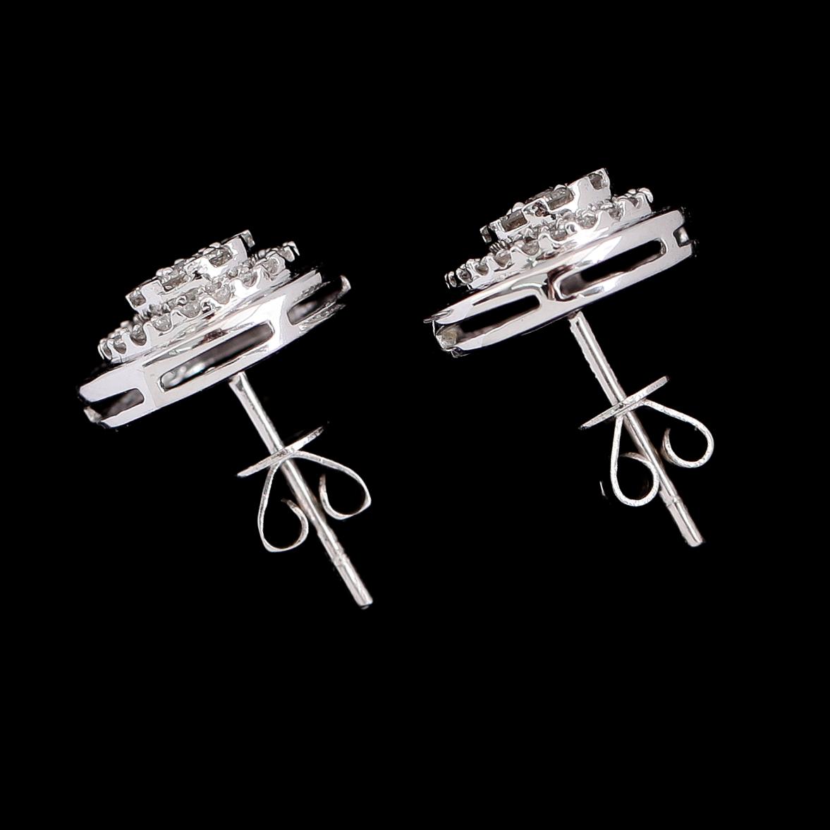 ÖRHÄNGEN, 1 par, 18K vitguld, diamanter tot ca 0.43 ct.