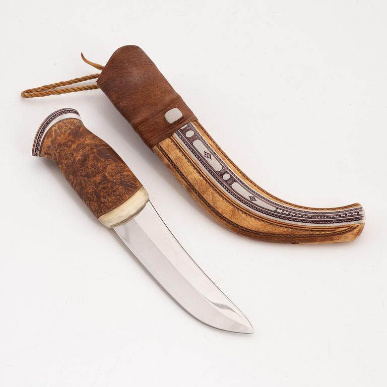 A knife by Erik Fankki, signed and dated 2002.