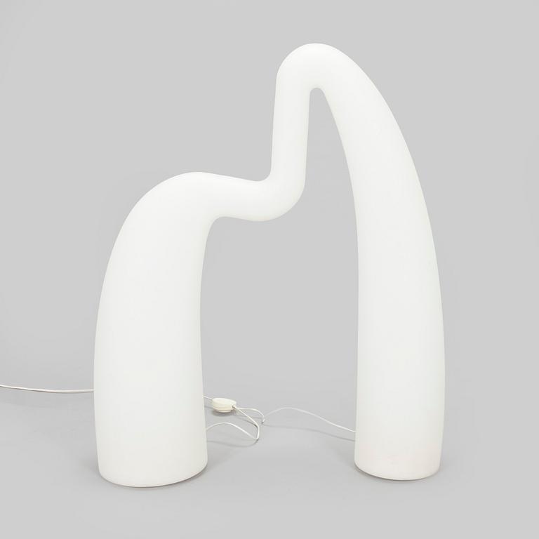 Eero Aarnio, lattiavalaisin "Flamingo", Melaja Oy.