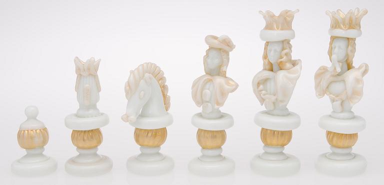 A PAULY & CIA MURANO CHESS BOARD.