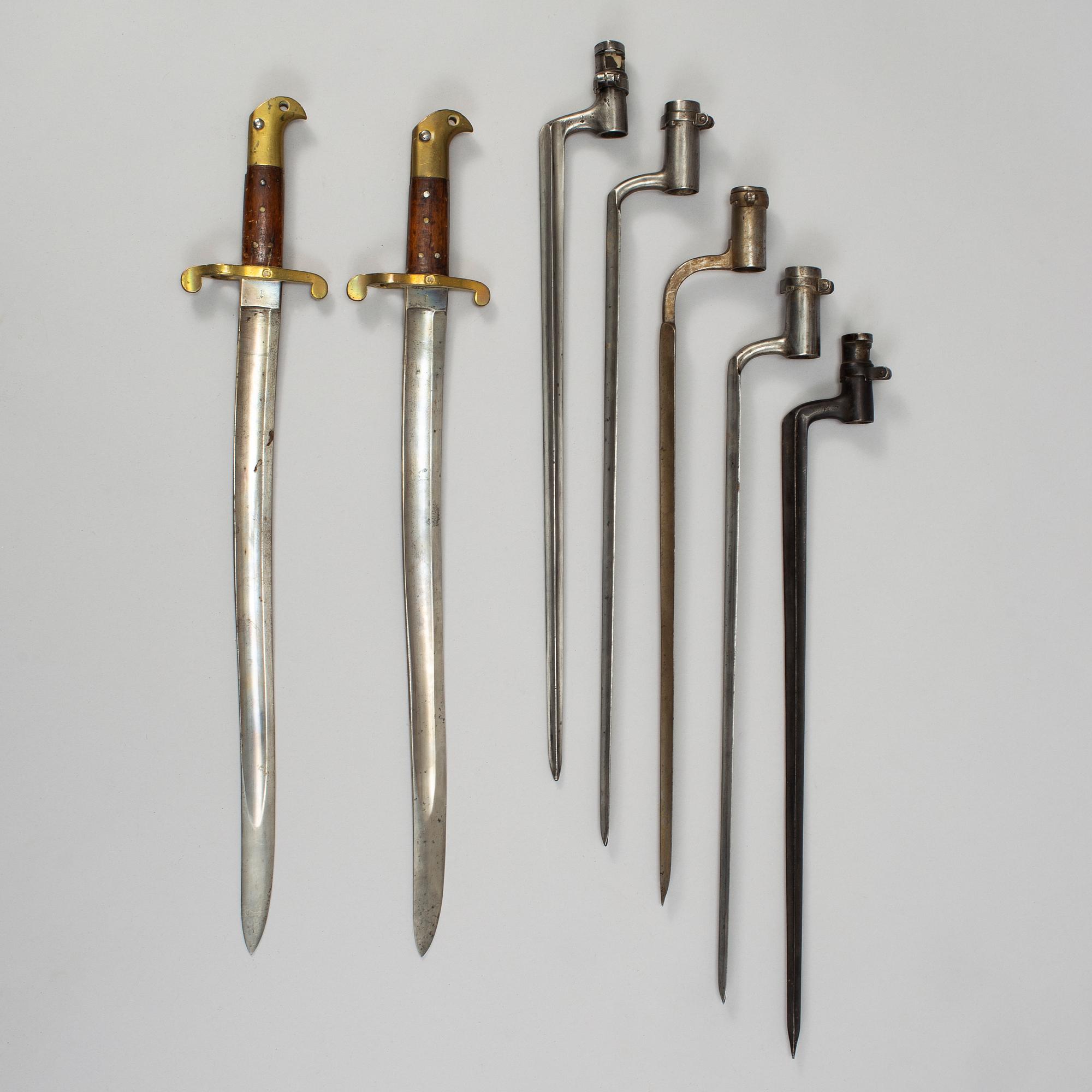 BAJONETTER 7 st, svenska, 1800-tal.