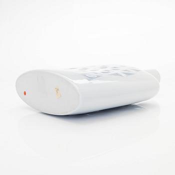 Inkeri Leivo, pullo, posliinia, signeerattu Inkeri Leivo, Arabia.