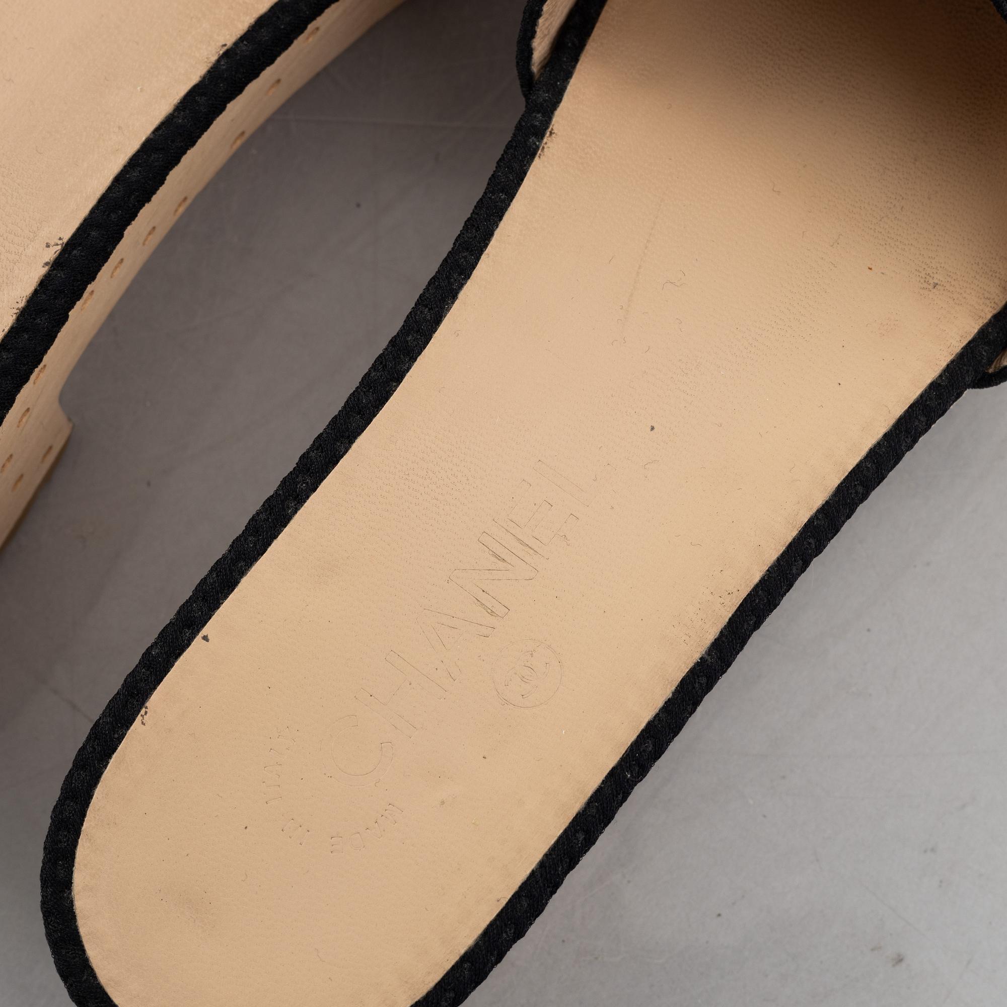 Chanel, sandals, size 41 1/2.