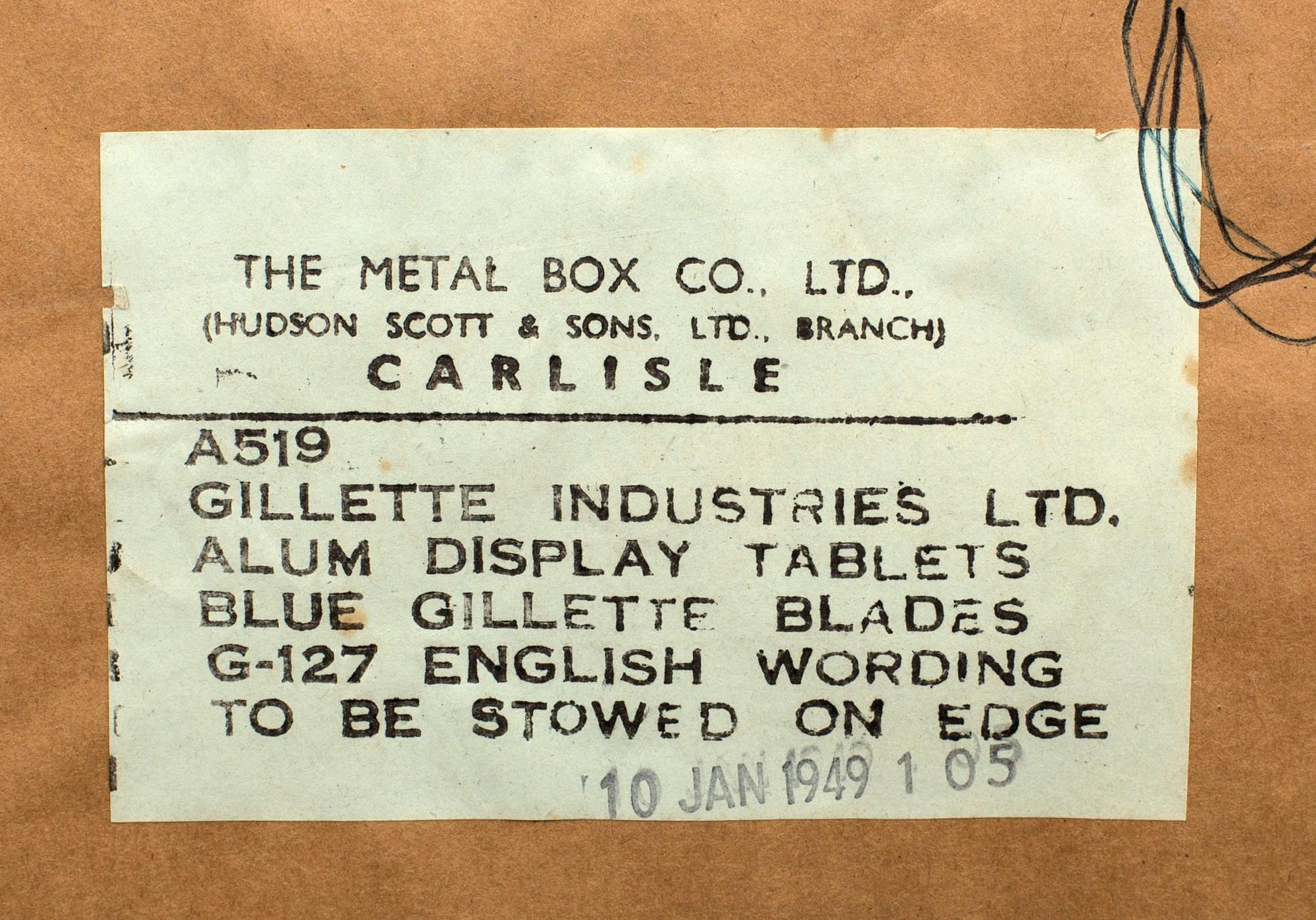 REKLAMSKYLT "BLUE GILIETTE BLADES" The Metal Box Comapny Ltd (Hudson Scott Branch) Carlisle England, 1900-talets mitt.