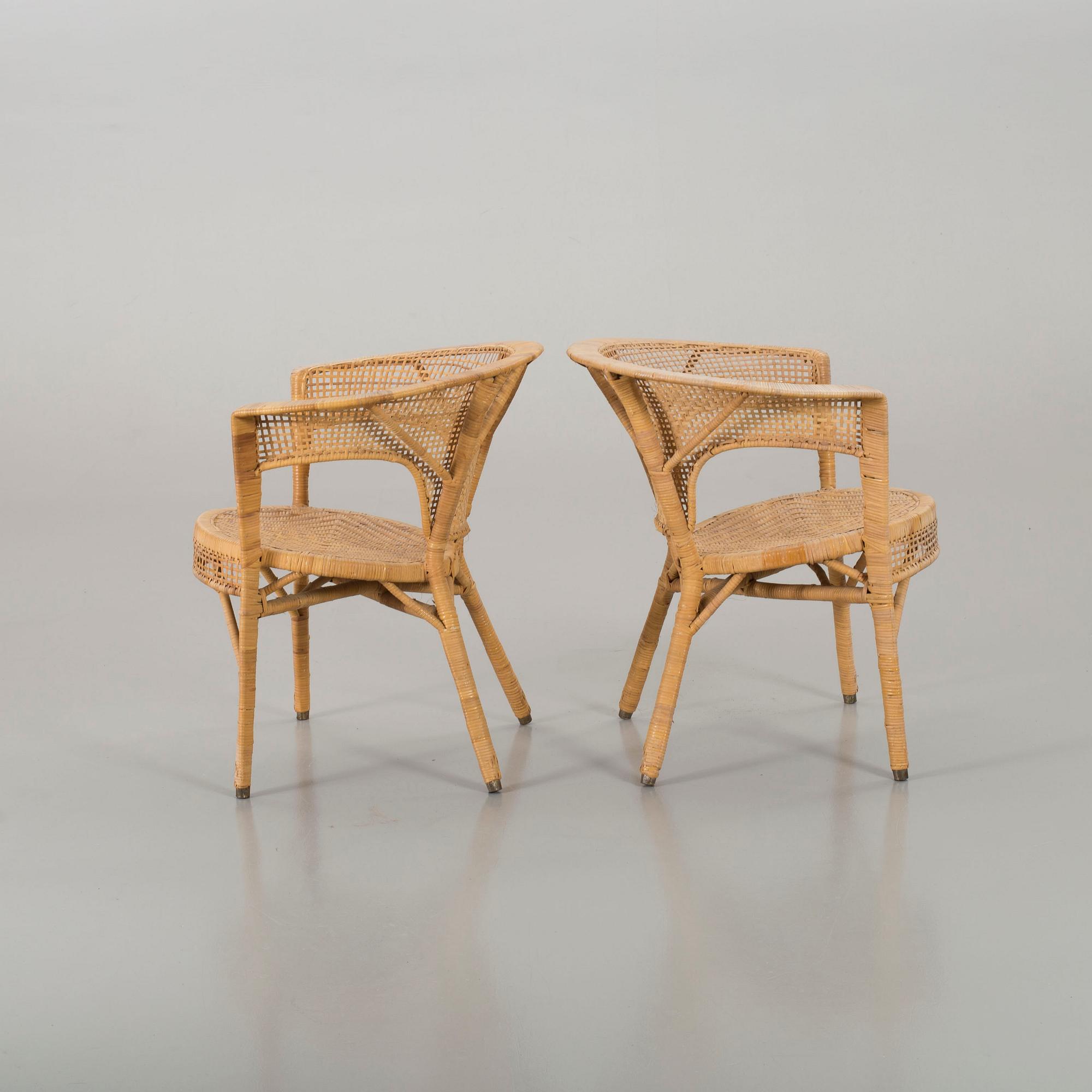 KARMSTOLAR ett par 1960/70-tal.