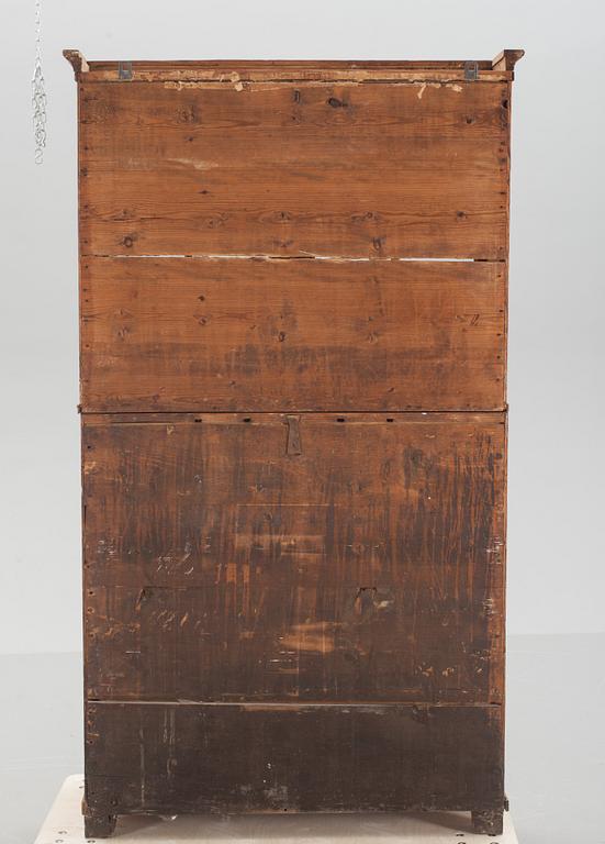 SKRIVSKÅP med vitrin, 1800-talets andra hälft.