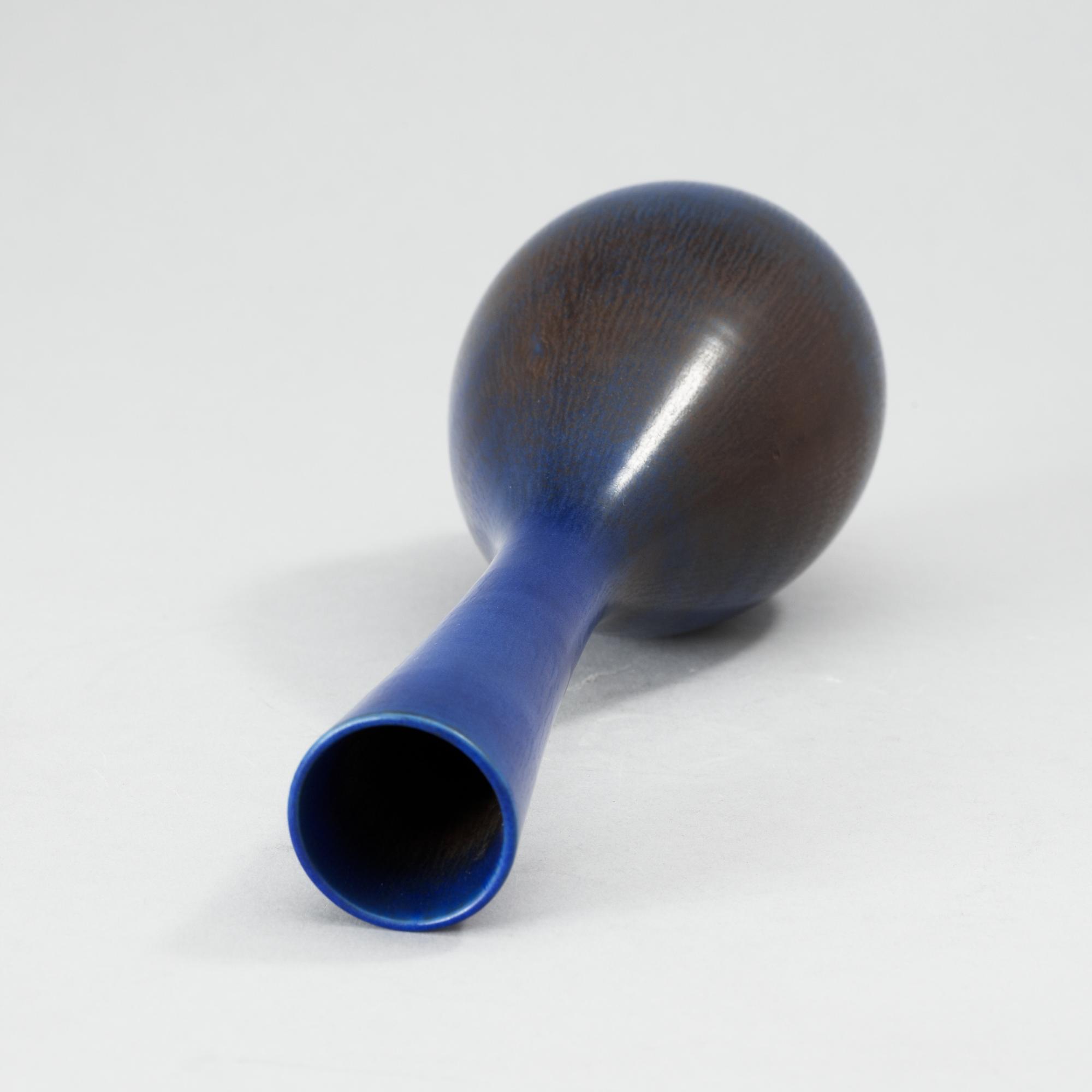 A Berndt Friberg stoneware vase, Gustavsberg Studio 1952.