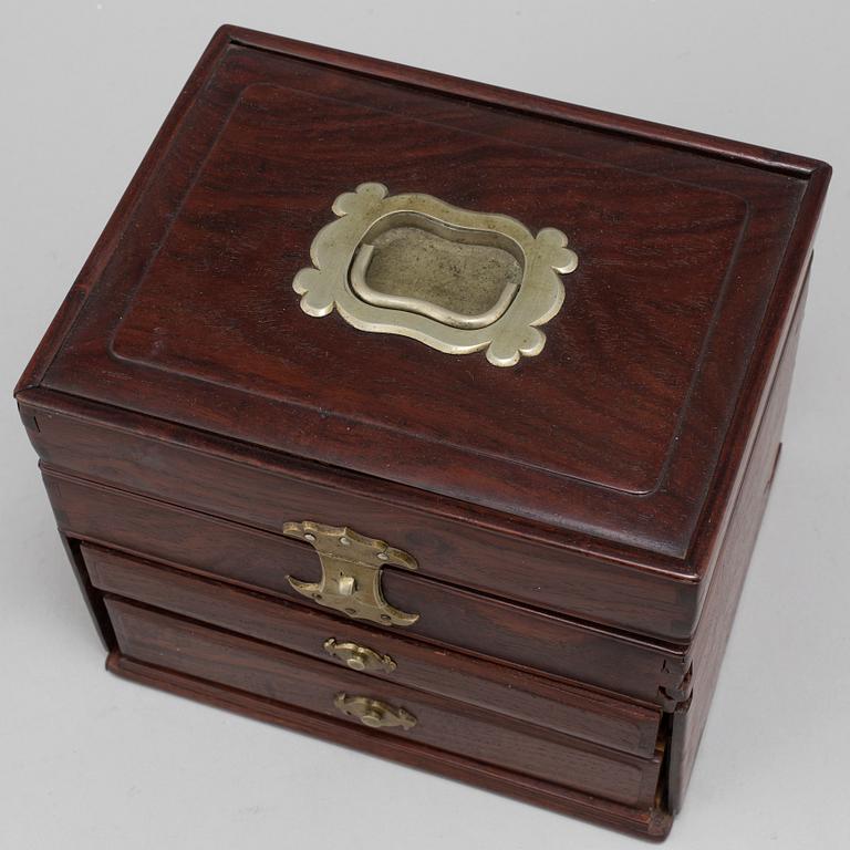 A Japanese apothecary box with flasks, 20th century.