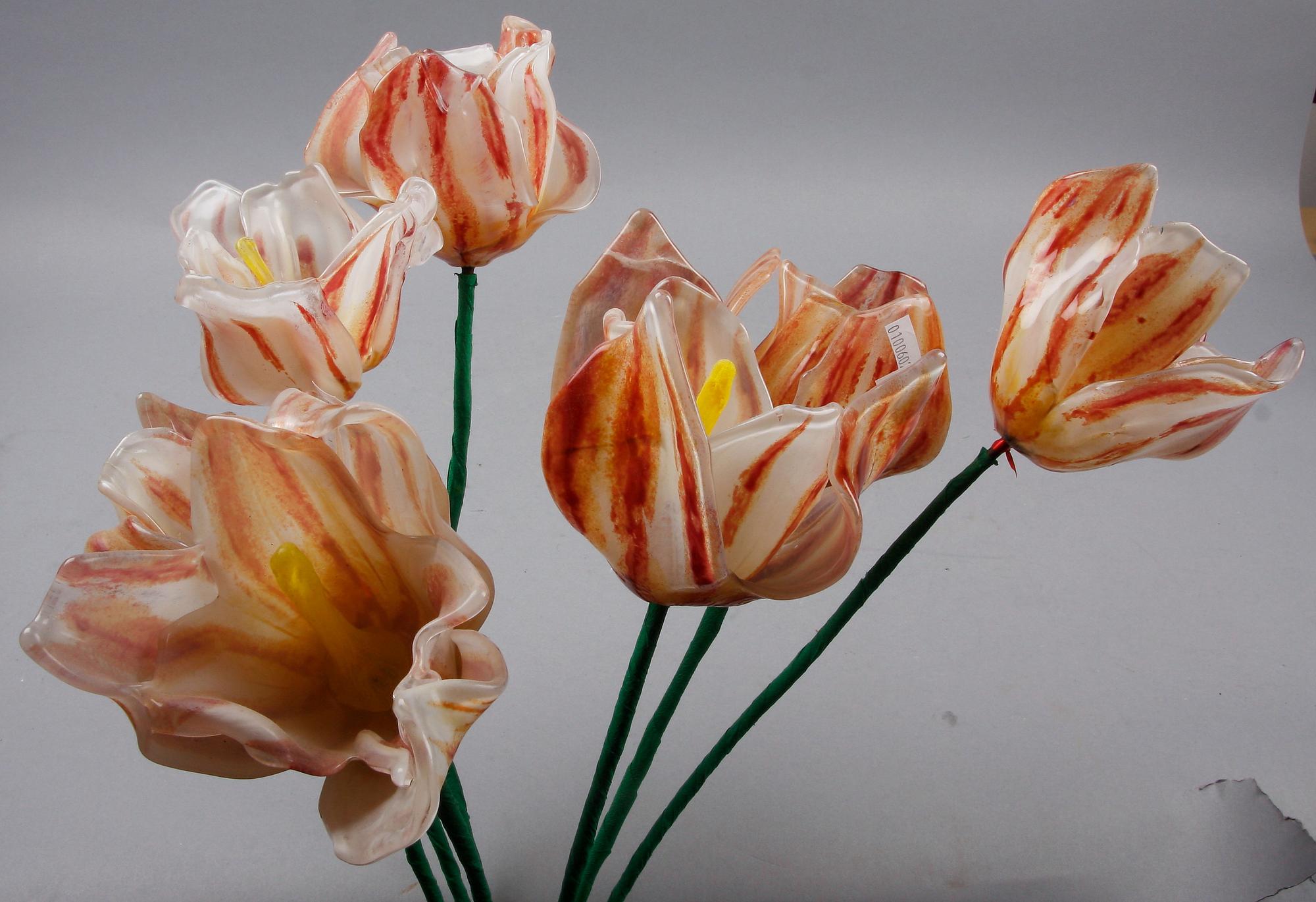 ROLF SVARTSTRÖM, glasskulpturer 7 st, sign och dat 2006.