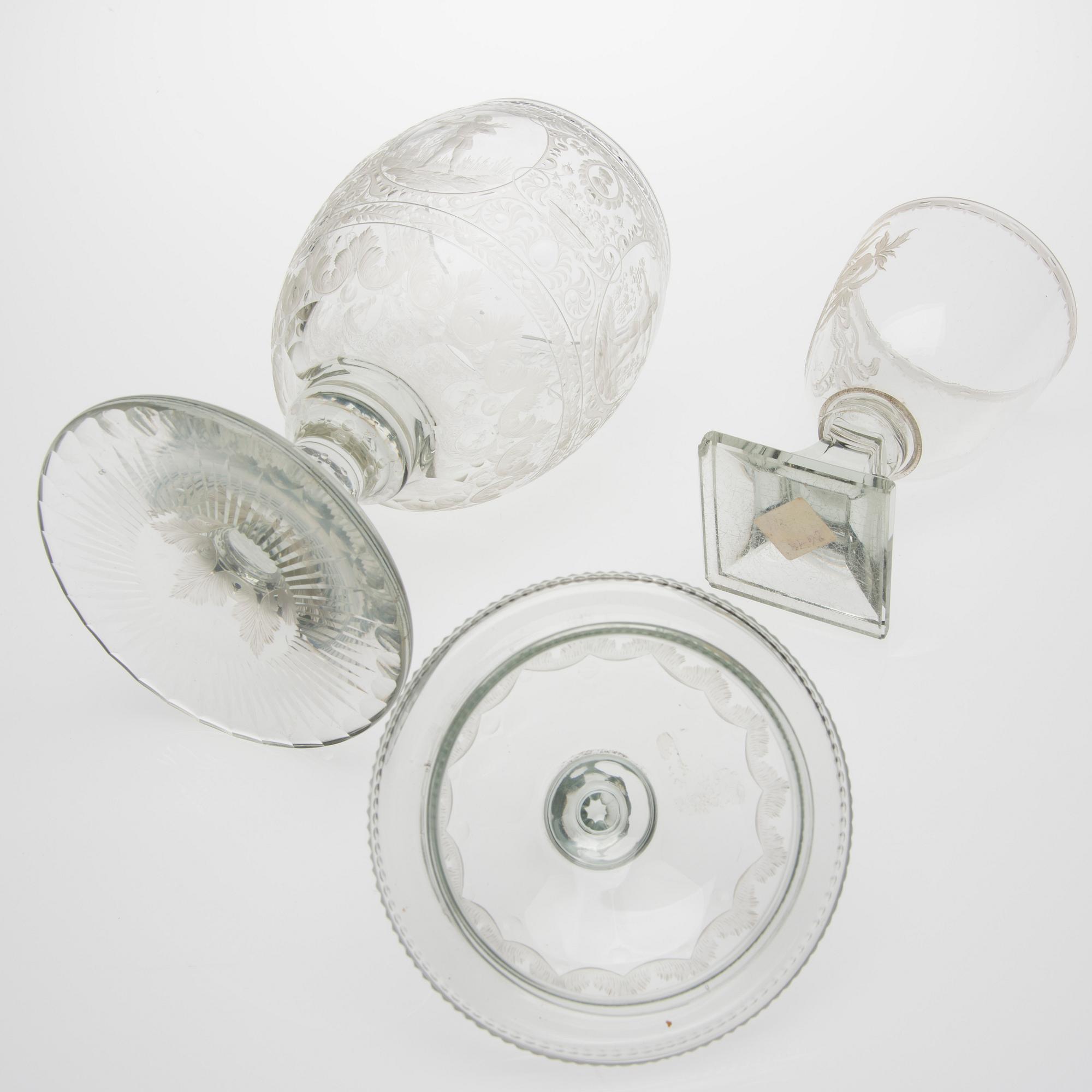 POKAL MED LOCK samt BÄGARE, glas. 1900-talets första hälft.