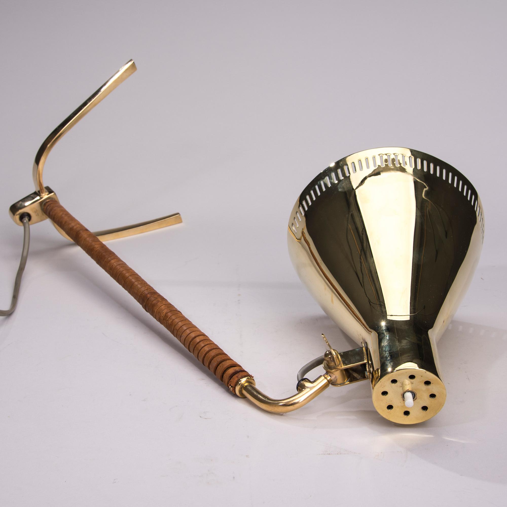 BORDSLAMPA, modell 9224, Paavo Tynell, Taito 1900-talets mitt.