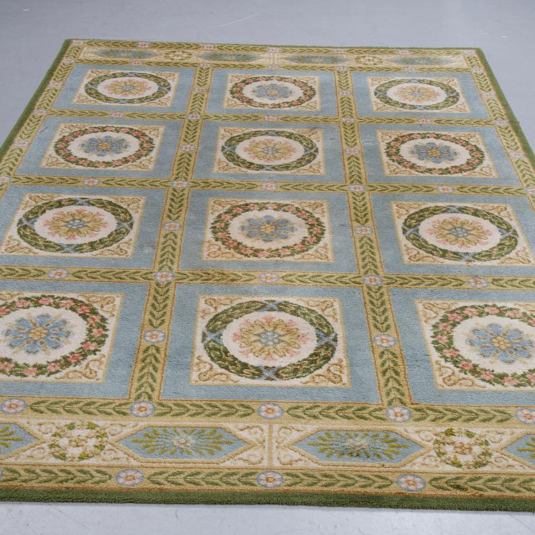 Matta, maskinvävd, Europa, ca 304 x 198 cm.