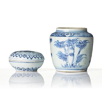 Kruka samt ask med lock, porslin. Mingdynastin, Wanli (1572-1620).