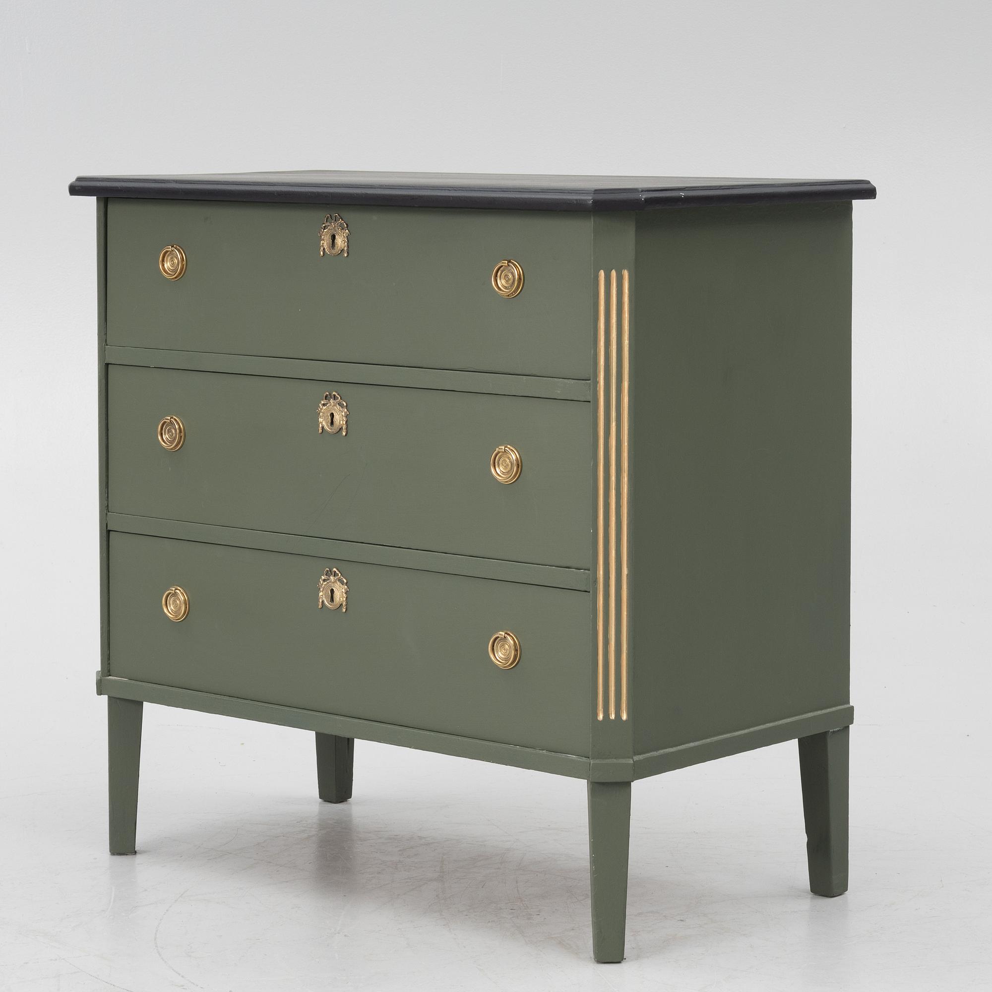 Byrå, gustaviansk stil, 1900-talets andra hälft.