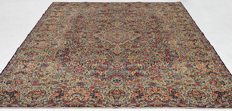 Carpet Kerman-Patina approx. 361 x 237 cm.