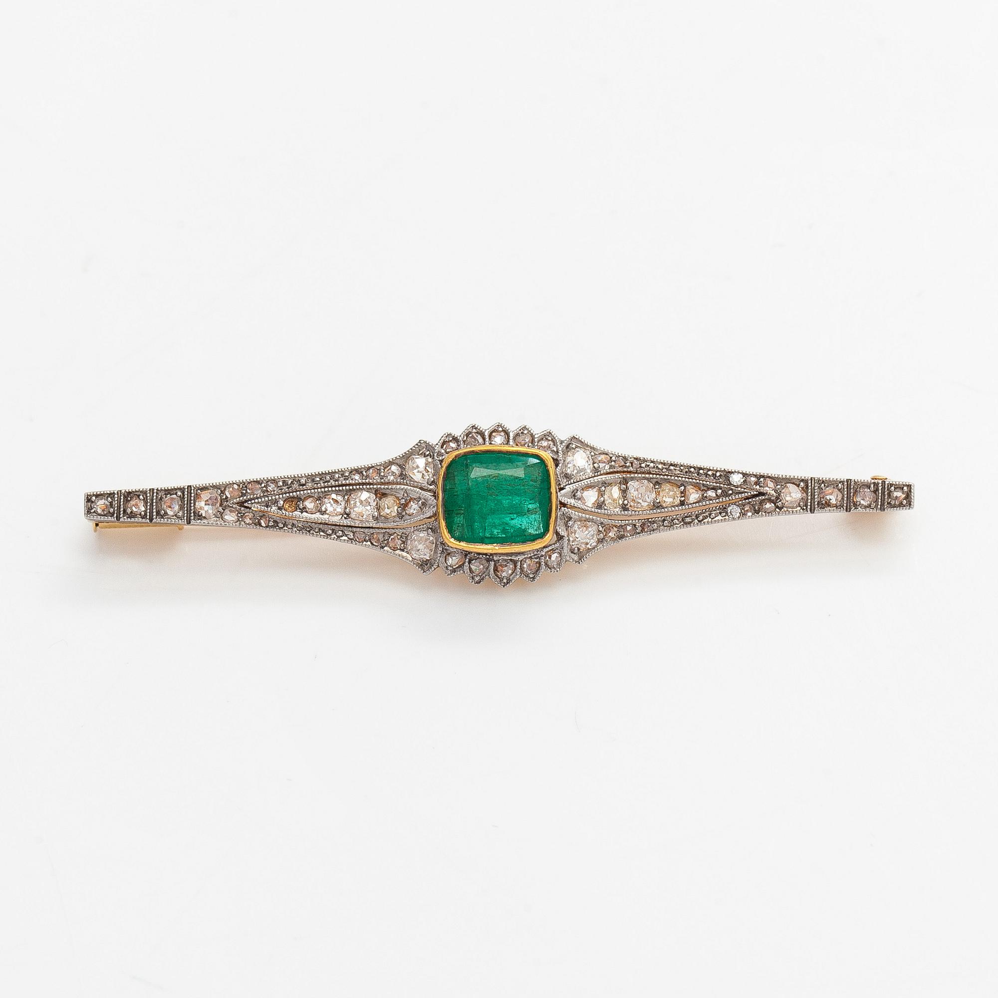Brooch, faceted emerald, rose cut diamonds, 18K gold, A. Tillander.