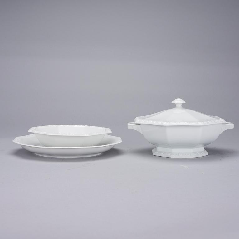 MATSERVIS, porslin, 40 delar, "Classic Rose", Rosenthal, Tyskland.