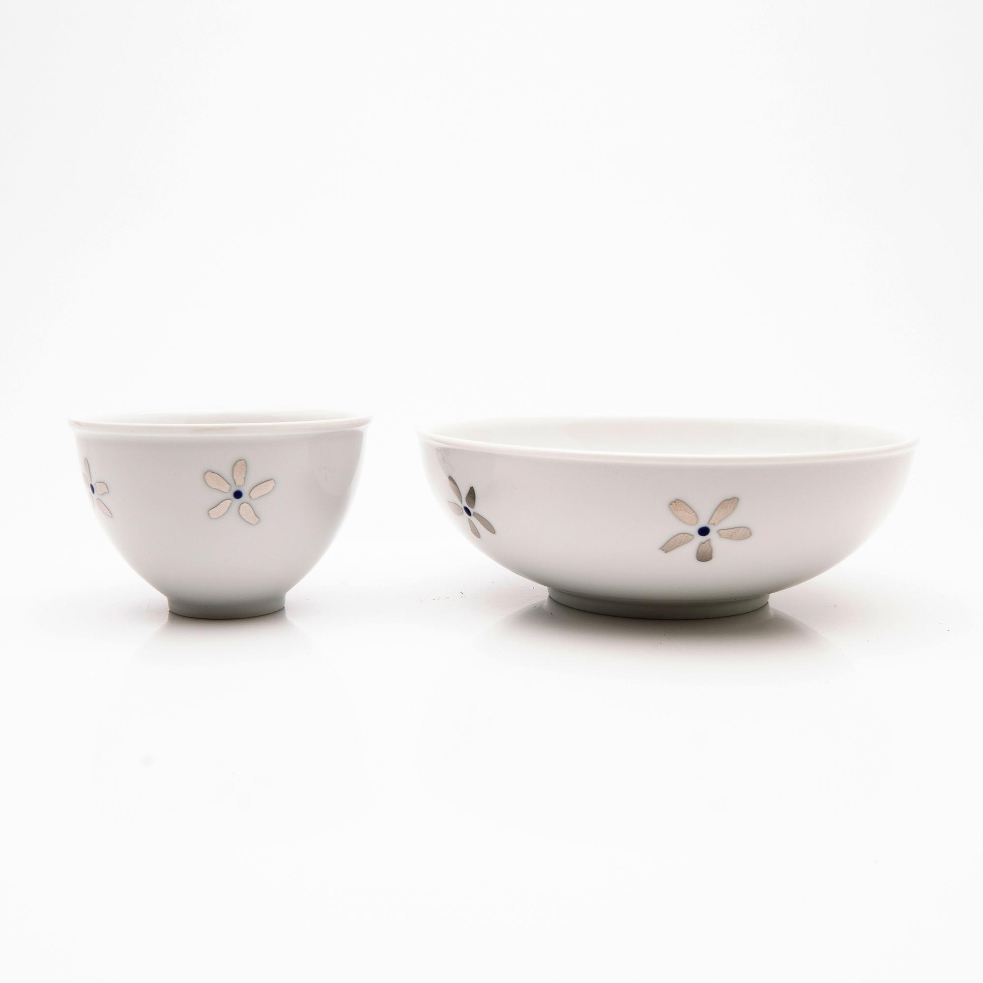Jonas Bohlin, service pieces, 61 pcs, porcelain, "Qvint", Rörstrand.