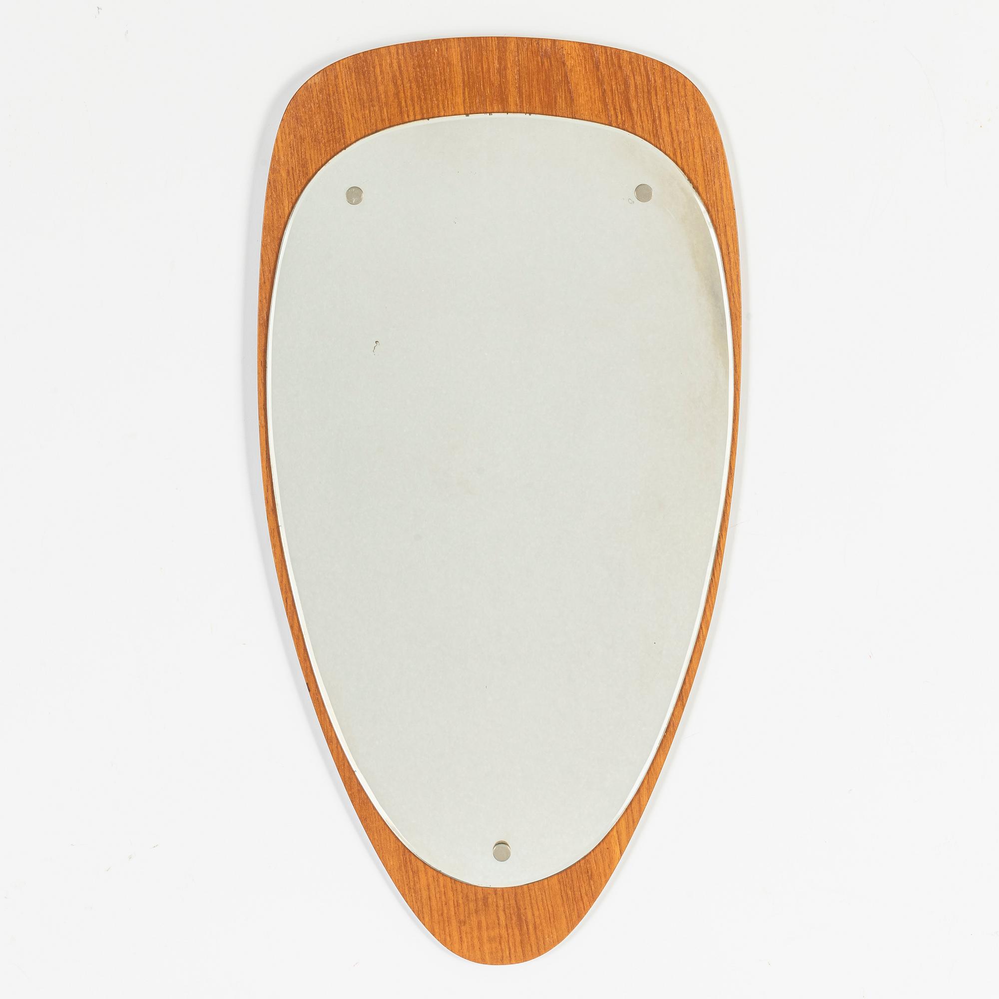 A mirror, Fröseke Nybrofabriken, mid 20th Century.