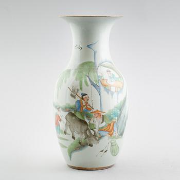 VAS, porslin, Kina, 1800-talets andra hälft.