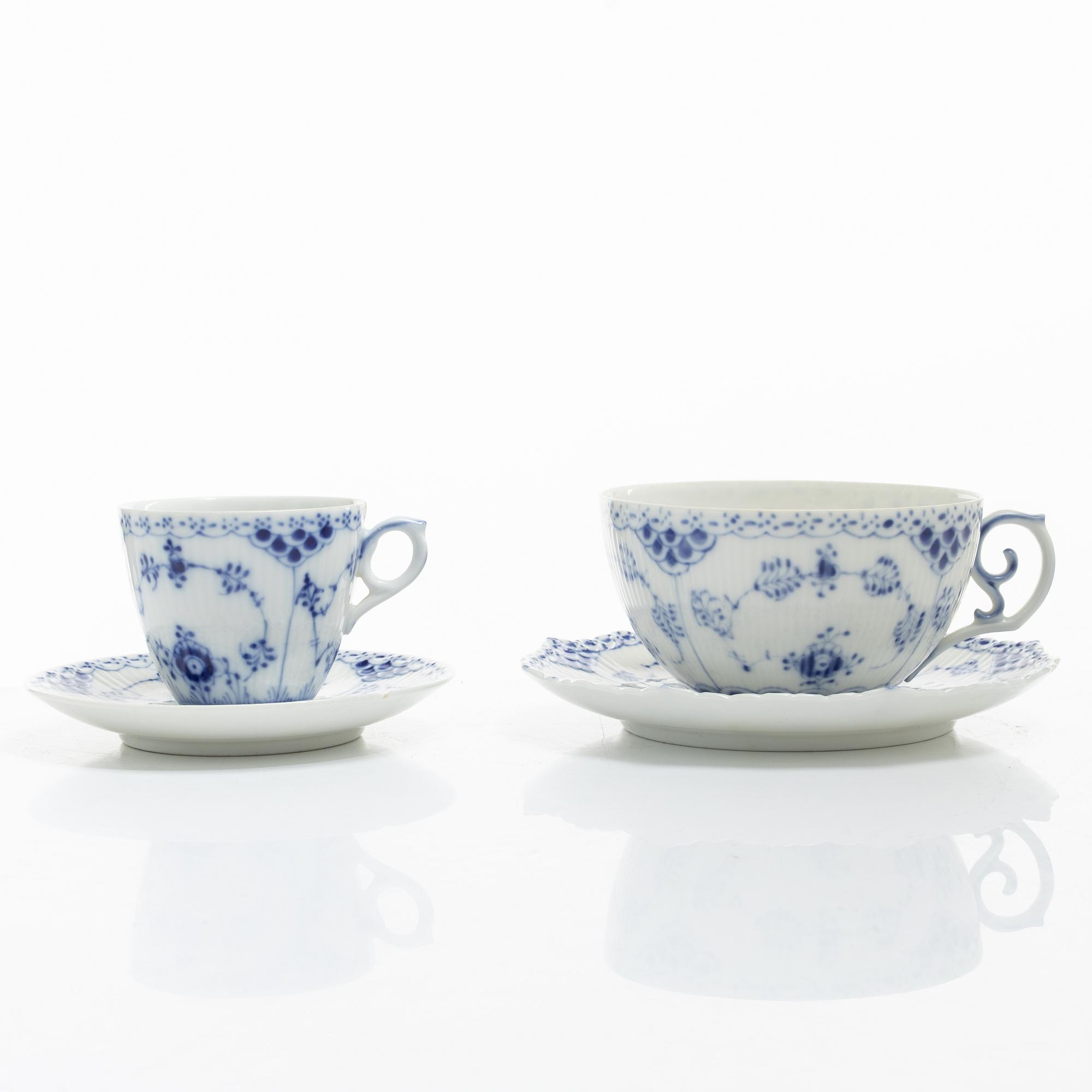 Royal Copenhagen, 27 service pieces, 'Blue Fluted', Denmark.