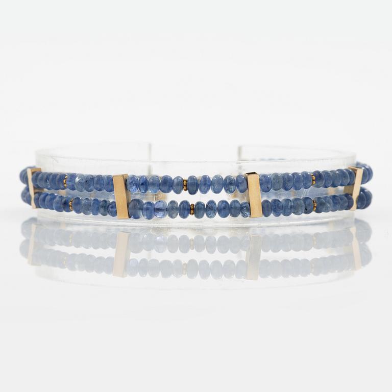Bracelet, 14K gold with two rows of sapphires.