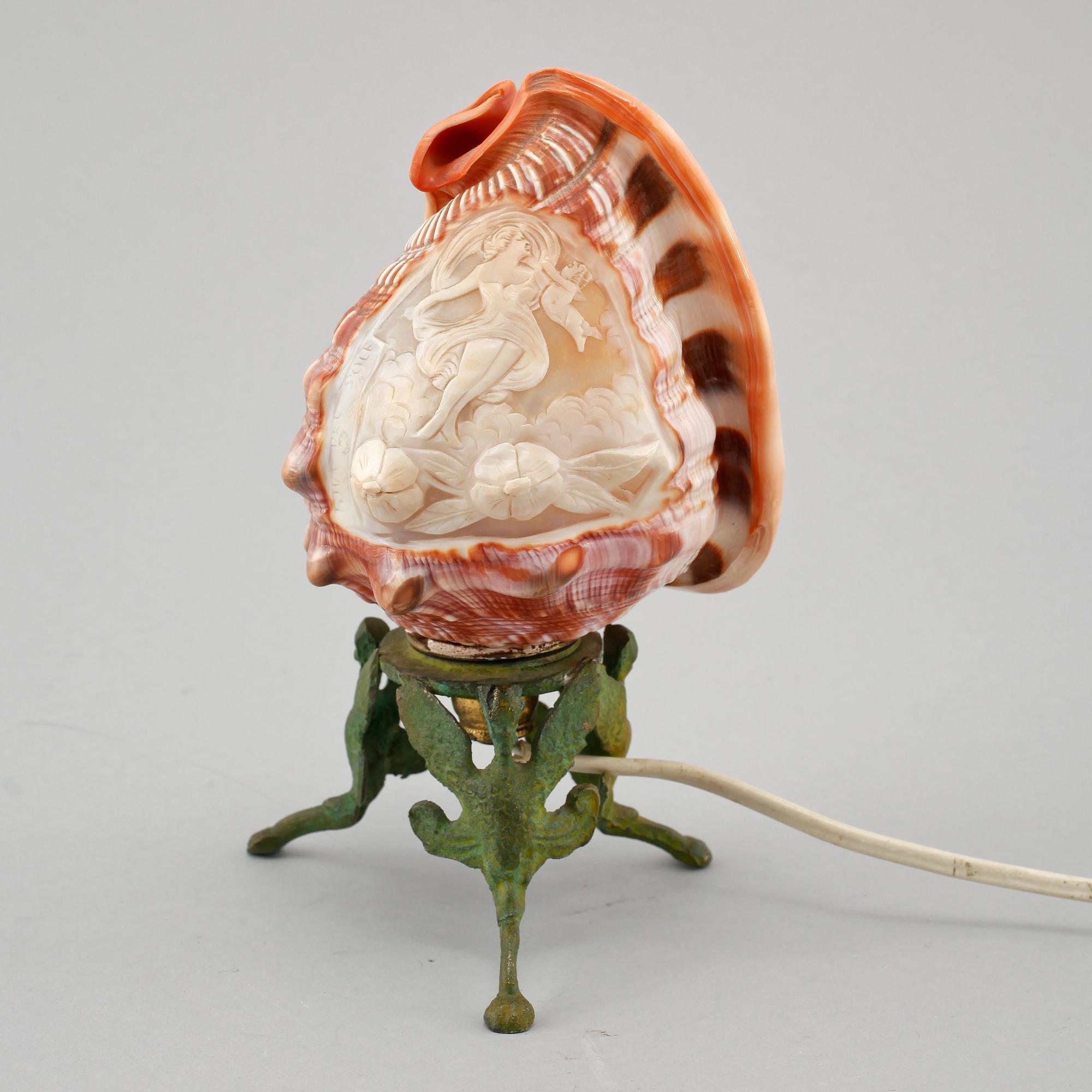 BORDSLAMPA, kamé, 1900-tal.