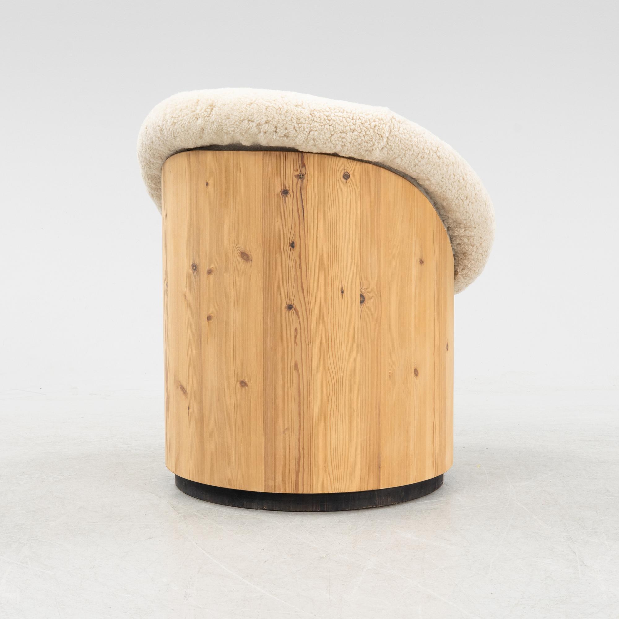 Peter Opsvik, a lounge chair from the 'Cylindra' series.