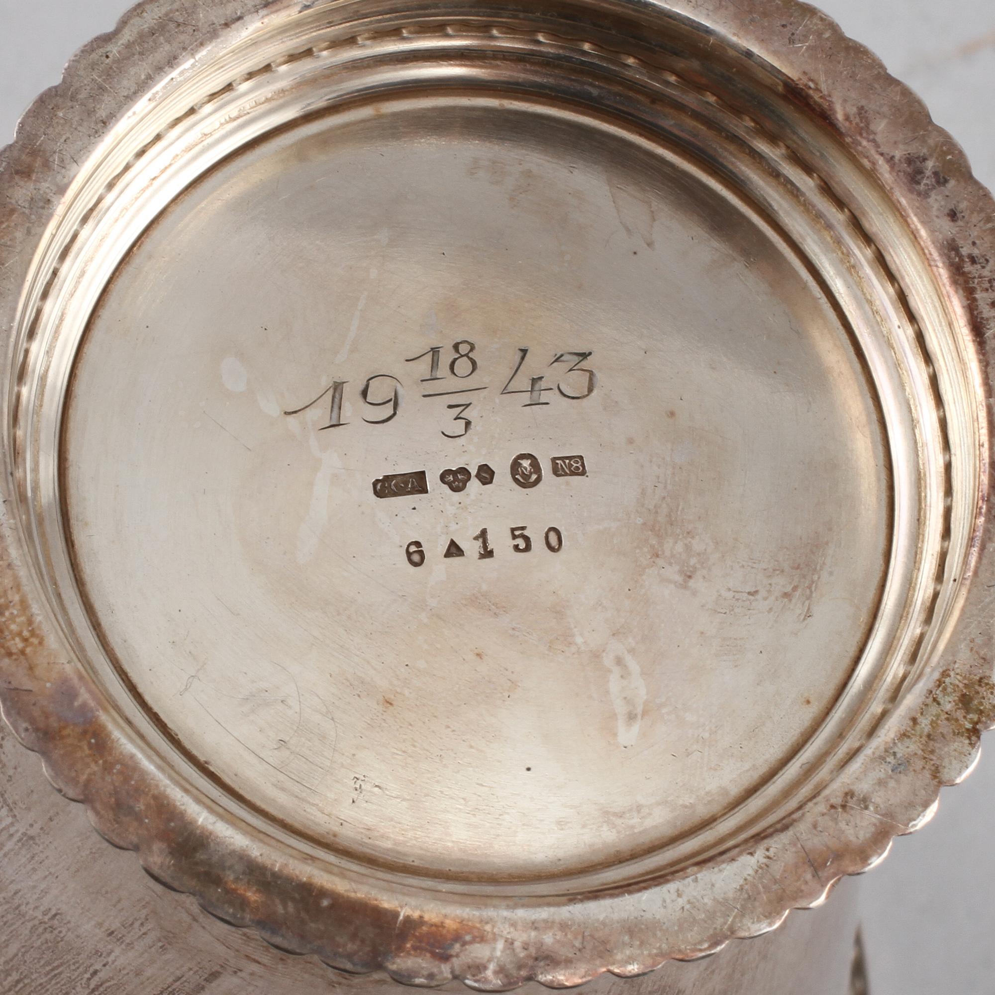 SILVERBÄGARE, otydlig mästarstämpel, Stockholm, 1939, vikt 275 g.