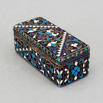 A Russian early 20th century parcel-gilt and enamel snuff-box, unidentified makers mark, Moscow 1899-1908.