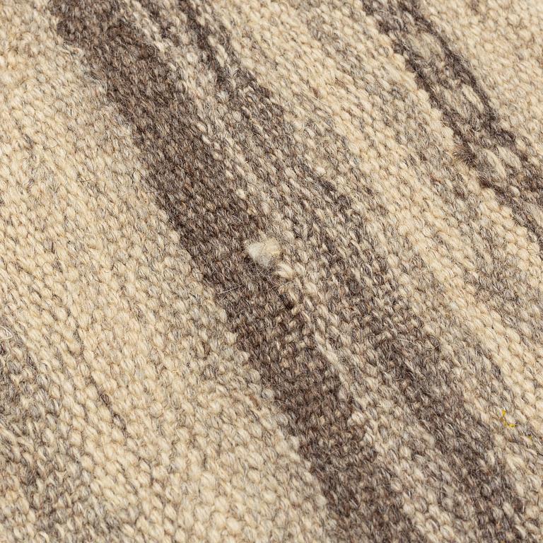 A persian kilim, ca 300 x 200 cm.