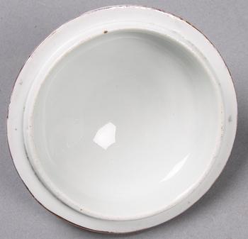 SKÅL MED LOCK, porslin, nyrokoko, Meissen, sent 1800-tal.
