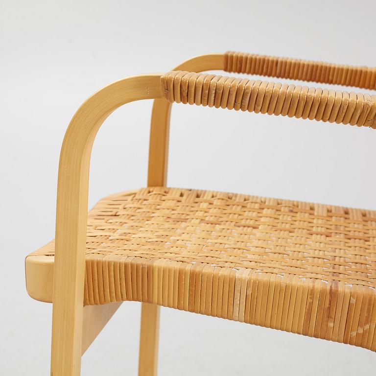 Alvar Aalto, a model 45 armchair, Artek, late 20the century.