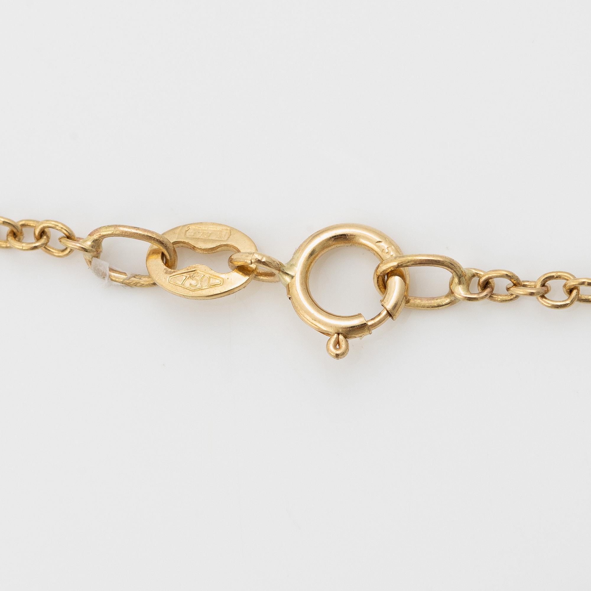 Necklace, single-stone pendant, 18K gold with old-cut diamond, accompanying IGI report.